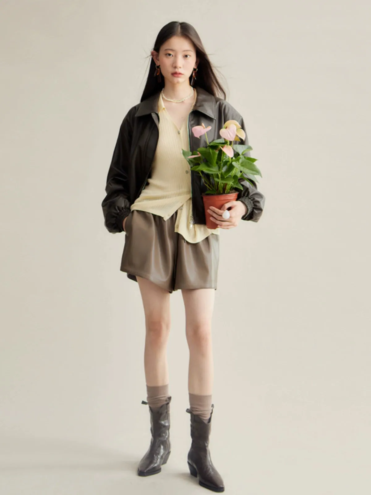 Elastic Waist Loose PU Leather Short Pants